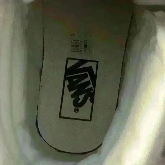 Vans SK8-Hi CAP Glitter Mix White Crocodile Embossed Size 8.0 Men, 9.5 Women - Picture 12 of 12